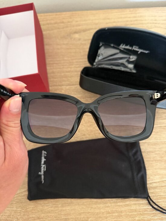 Salvatore Ferragamo Black 53mm Oversized Sunglasses main image 10